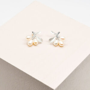 Olive Leaves Pearl Earrings - triple